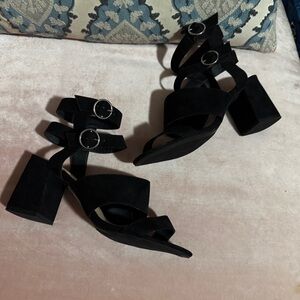 Comfort Est. 1946 Black Suede Block Heel Ankle Strap Sandals size 9W NWT